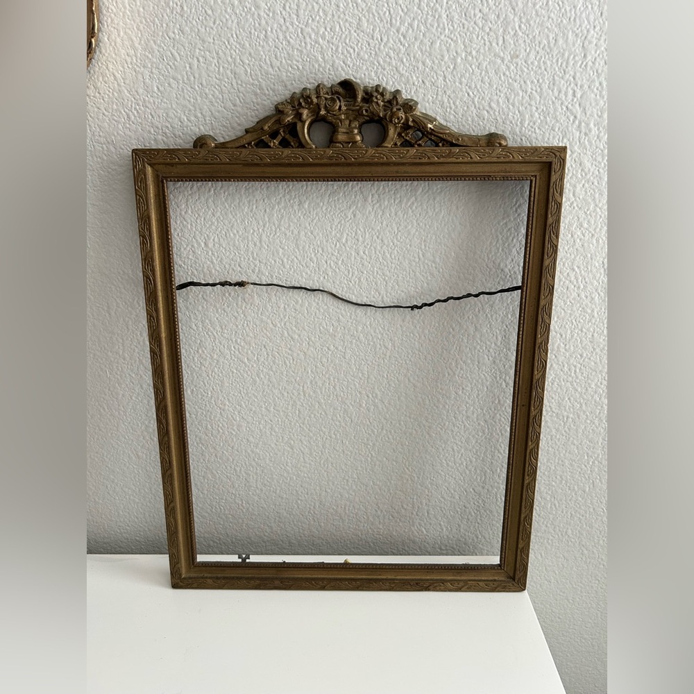 Vintage gold ornate picture frame